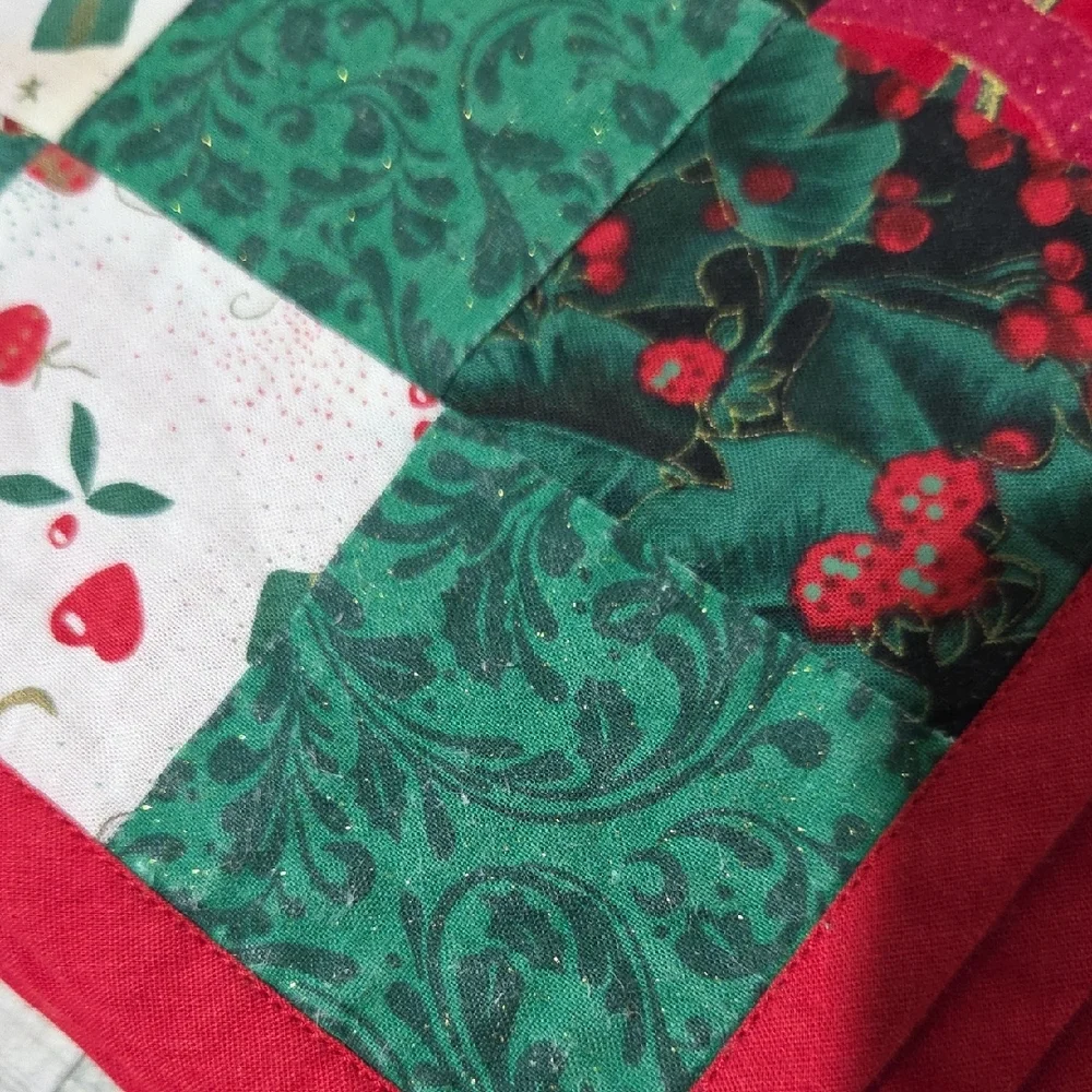 Set Of 8 Festive Patchwork Holiday Placemat